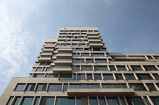 A photo of the exterior of the Amadeus retail and residential development in The Hague
