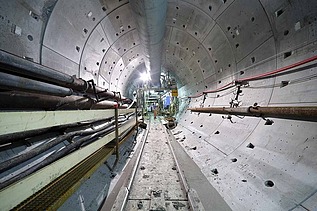 Photo of the interior of the North-South Line on the Amsterdam metro
