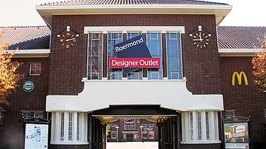 Photo of the front of the Designer Outlet Centre Roermond