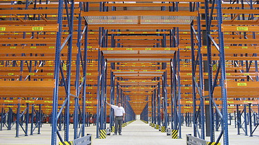 Een foto van de distributiehal van DC Philips Lighting