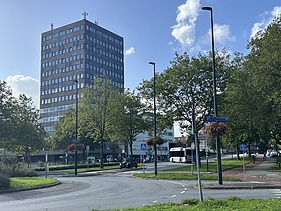 Foto van de buitenkant van kantorencomplex Vigilantis in Vlaardingen