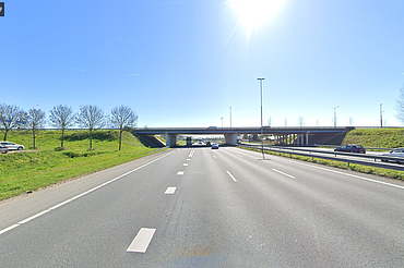 Google Maps photo of the new concrete bridge over the A2, one of the most important components of the entire project.