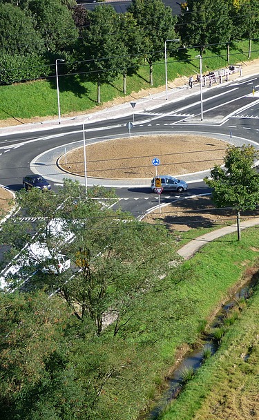 Foto van de turborotonde aan de Euregioweg in Zaltbommel.