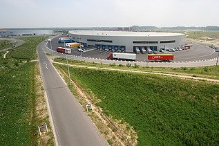 Een foto van de buitenkant van distributiecentrum DC Philips 