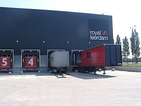 Foto van het nieuwe distributiecentrum van Royal Leerdam in Rotterdam