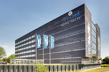 Foto van de buitenkant van het hotel dat in opdracht van IKEA werd gebouwd.