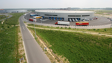 Een foto van de buitenkant van distributiecentrum DC Philips 