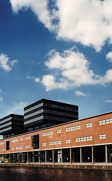 Foto van het Laakcenter in Den Haag.