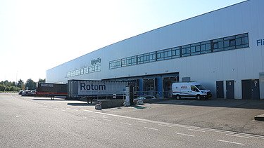 Een foto van de distributiehal van DC Philips Lighting