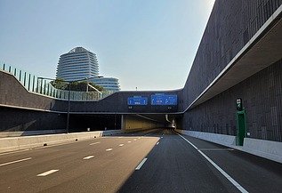Een foto van de vernieuwde zuidelijke ringweg in Groningen