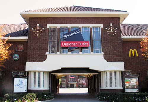 Photo of the entrance to the Roermond Outlet Centre