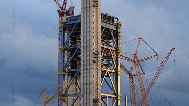 A photograph of the impressive Maasvlakte Power Plant 3 in Rotterdam