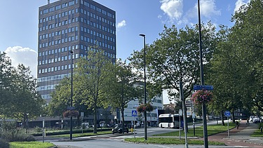 Foto van de buitenkant van kantorencomplex Vigilantis in Vlaardingen
