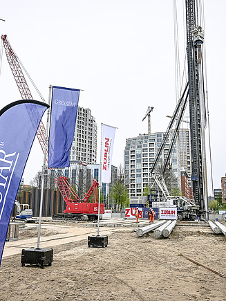 Eerste paal van &Amsterdam