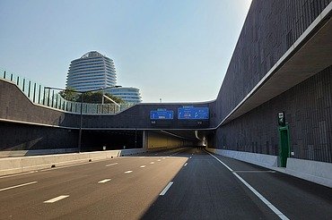 Een foto van de vernieuwde zuidelijke ringweg in Groningen