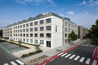 A photo of the “De Maasmeander” residential care home in Maasmechelen
