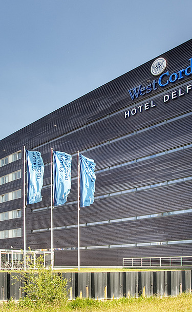 Foto van de buitenkant van het hotel dat in opdracht van IKEA werd gebouwd.