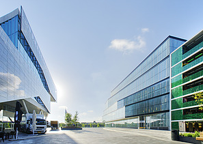 A photo of the exterior of the theatre complex with its car park in Nieuwegein