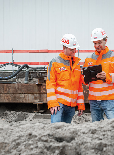 Photo of a construction team from ZÜBLIN Nederland