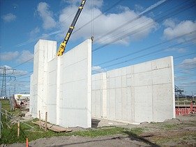 Foto van 's werelds eerste high-speed-railscanner voor de douanedienst van Rotterdam